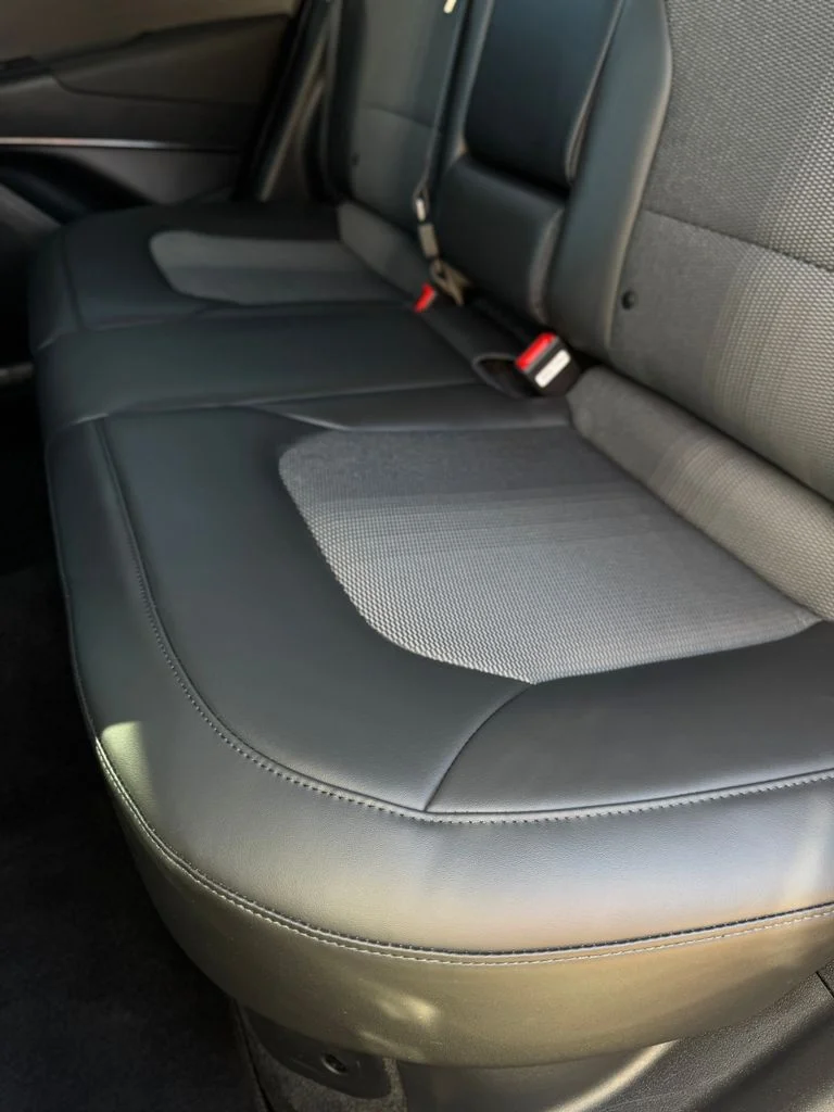 Used 2023 White Kia EX image 34