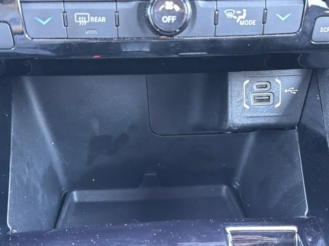 Used 2024 Gray Jeep Limited image 21