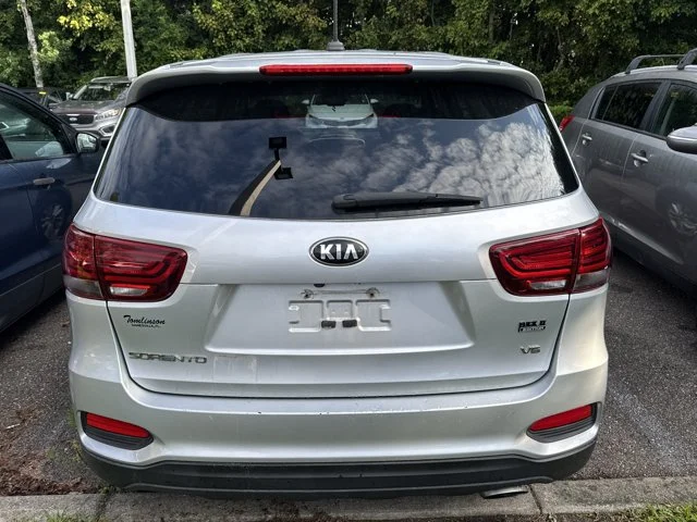 Used 2019 Silver Kia LX image 5