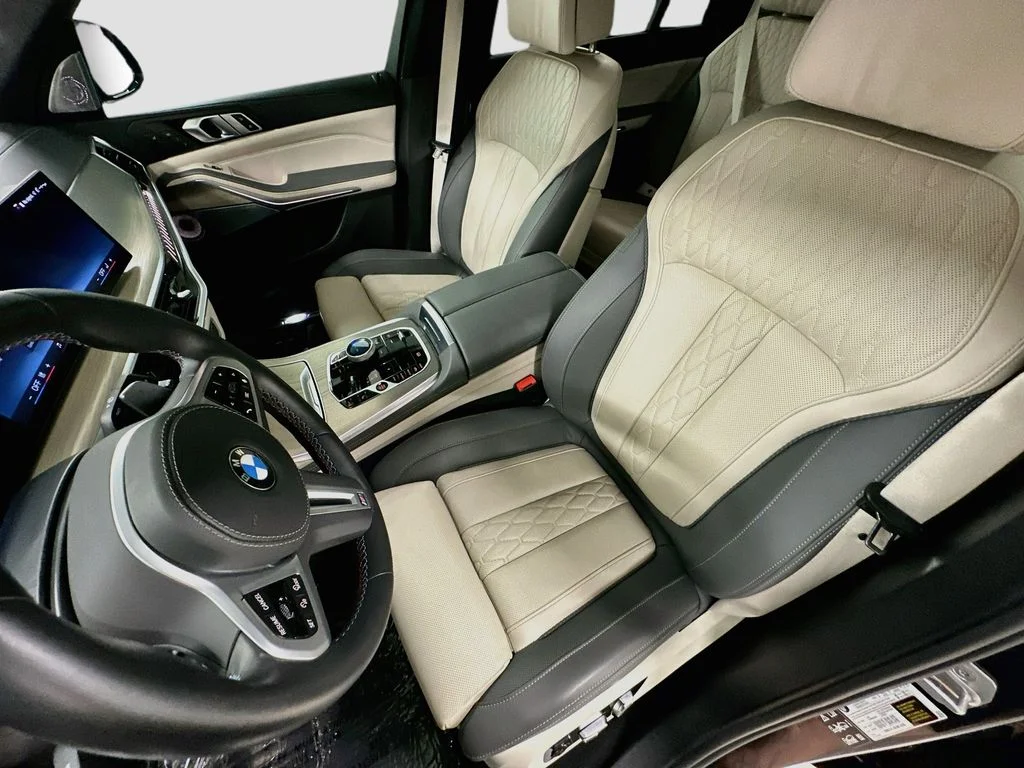 Used 2026 Black BMW M60i image 5