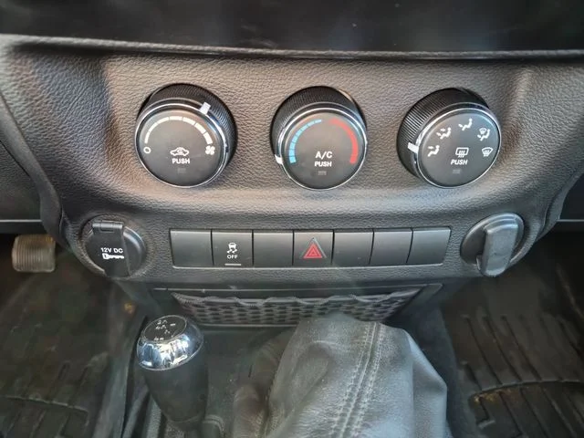 Used 2014 Gray Jeep Sport image 16
