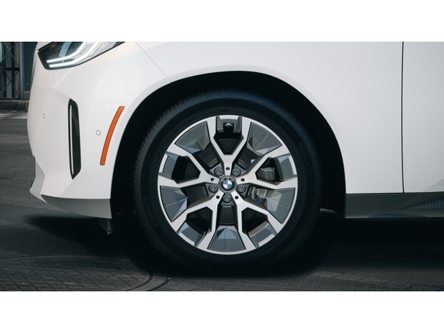 New 2026 Mineral White Metallic BMW 30 xDrive image 7