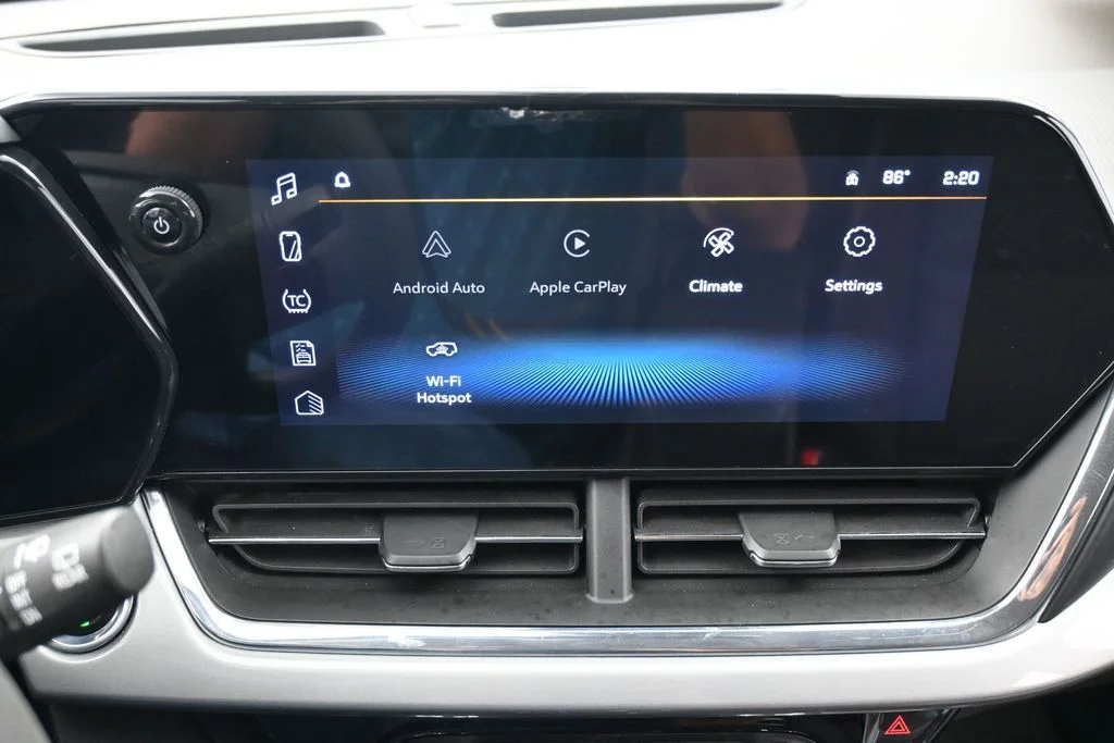 Used 2025 Mosaic Black Metallic Chevrolet LT image 19