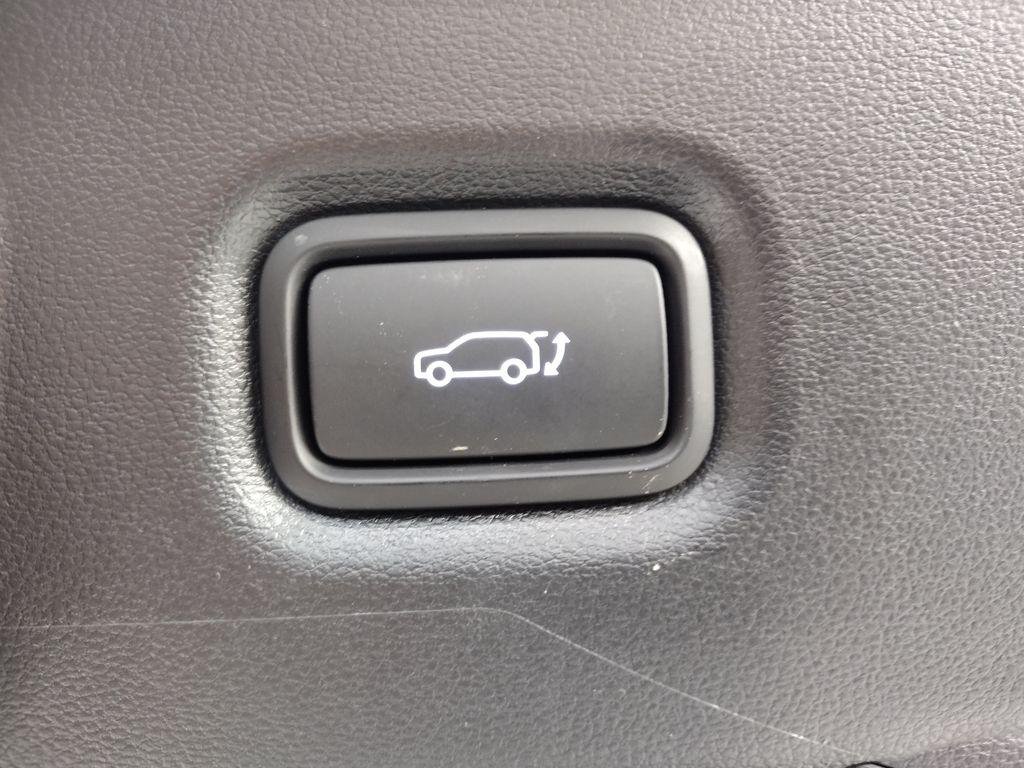 New 2026 Abyss Black Hyundai SEL image 17