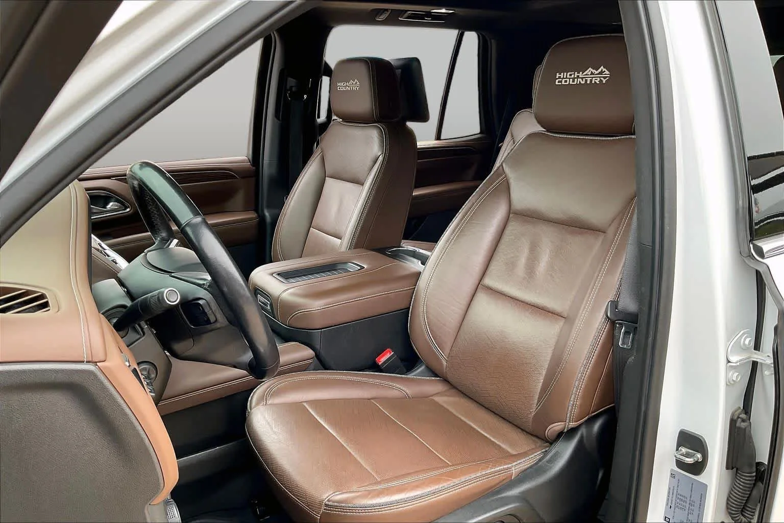 Used 2021 Summit White Chevrolet High Country image 9