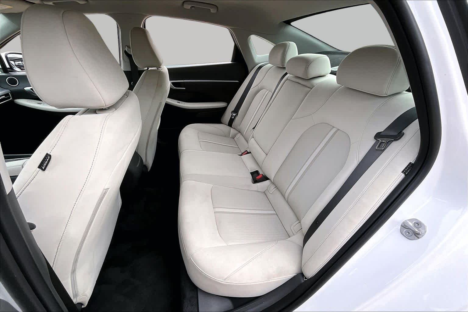 Used 2025 Serenity White Hyundai SEL image 18