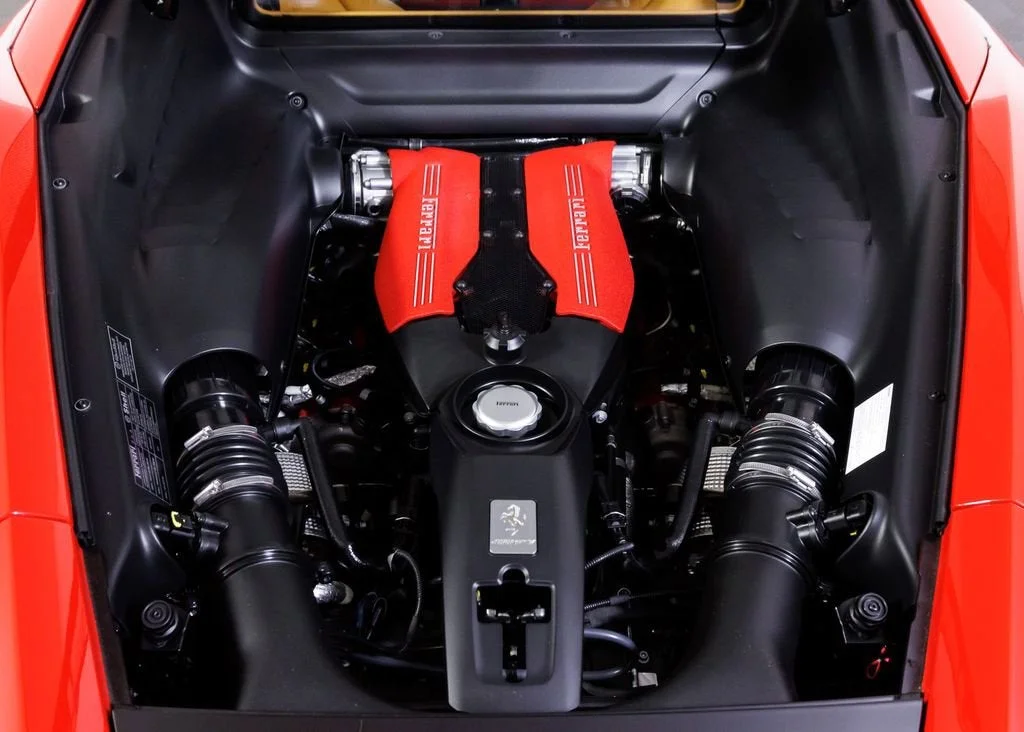 Certified Used 2018 Rosso Corsa Ferrari Base image 28