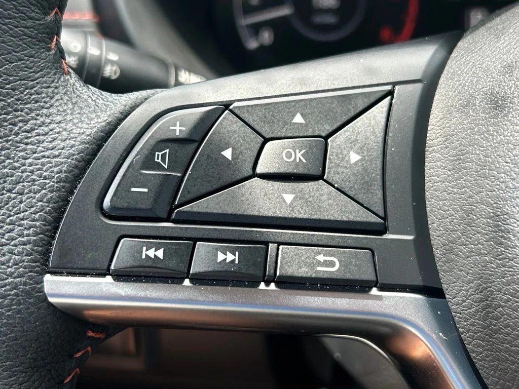 Used 2024 Boulder Gray Metallic Nissan SR image 26