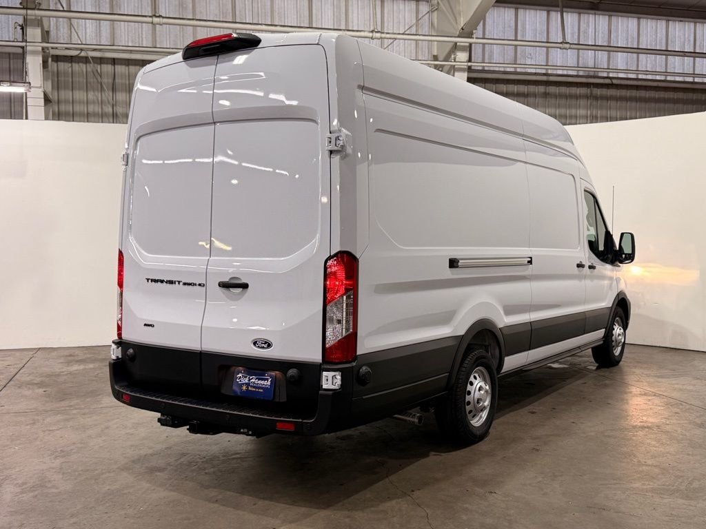 New 2026 White Ford Base image 9