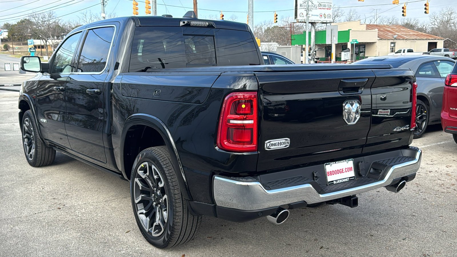 New 2026 Diamond Black Crystal Pearl-Coat Exterior Paint RAM Longhorn image 7