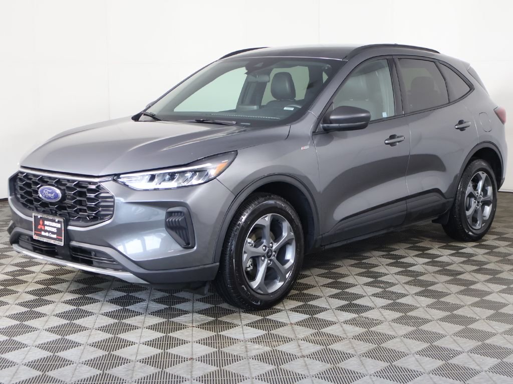 Used 2025 Gray Ford ST-Line image 7