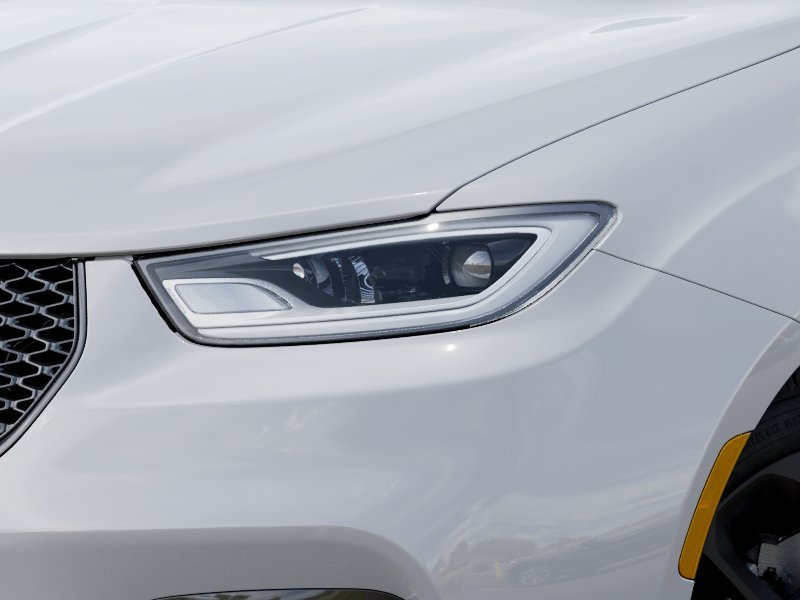 New 2026 Bright White Clear-Coat Exterior Paint Chrysler Select image 34