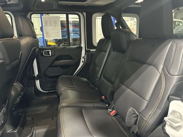 Used 2025 White Jeep Sahara image 30