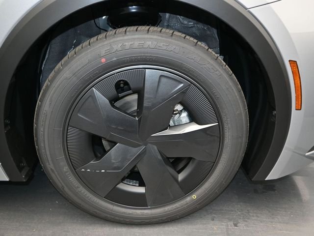 2026 Toyota Prius LE - Photo 15