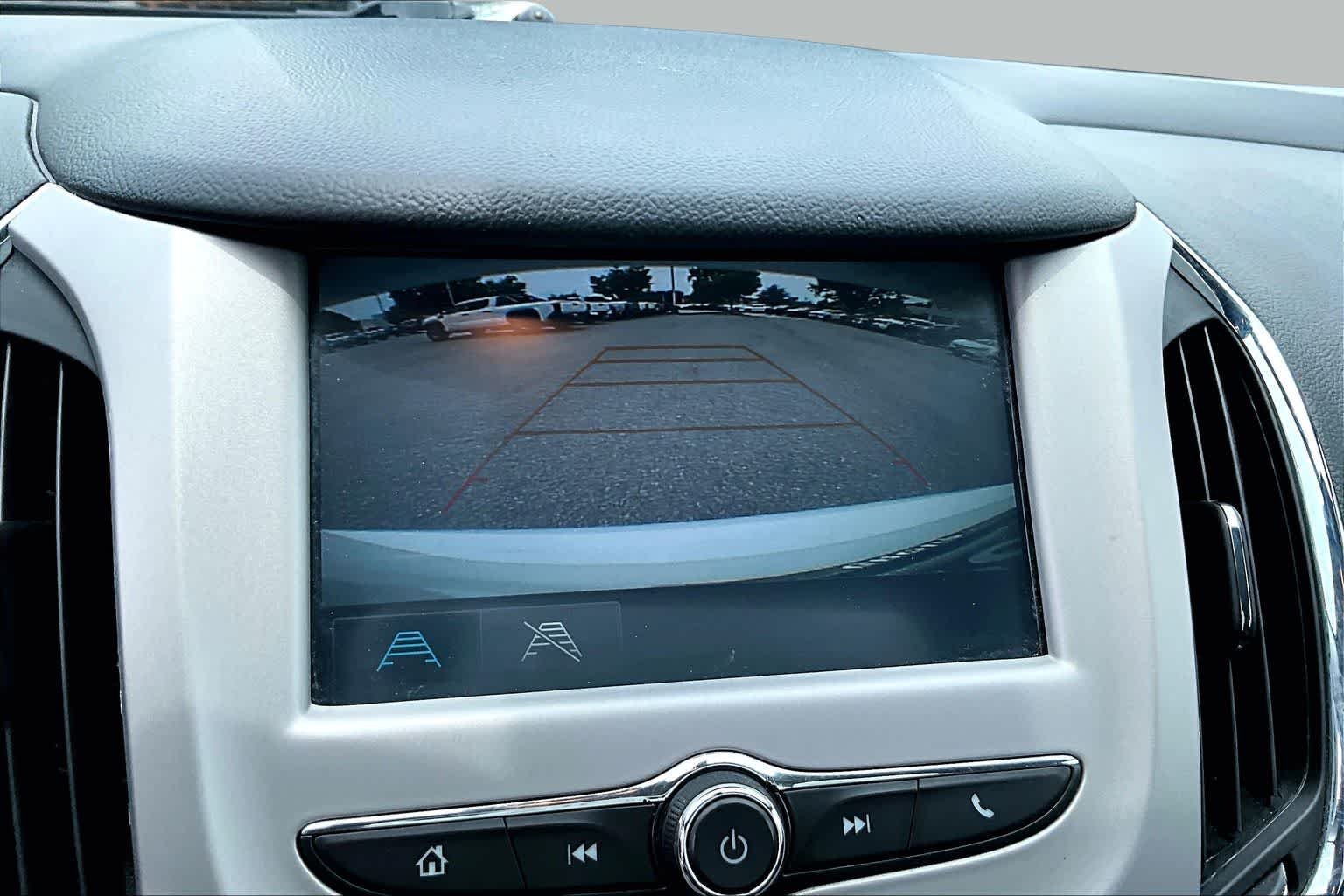 Used 2018 Summit White Chevrolet LS image 26