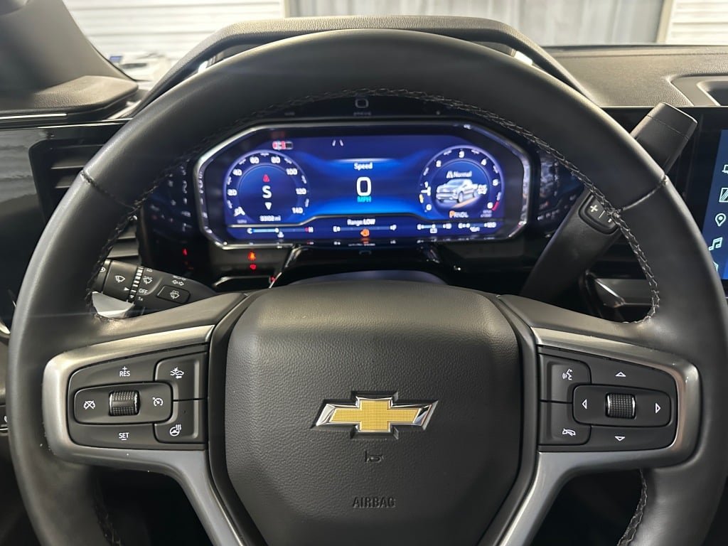 Used 2024 Sterling Gray Metallic Chevrolet LT image 9