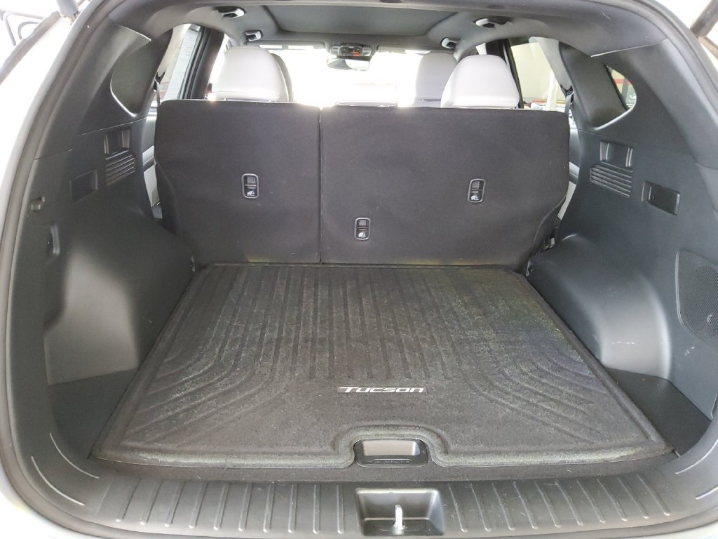 Used 2025 Silver Hyundai Limited image 28