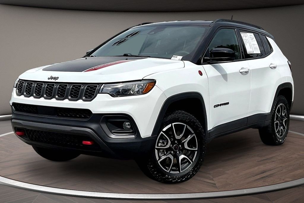 Used 2025 White Jeep Trailhawk image 3