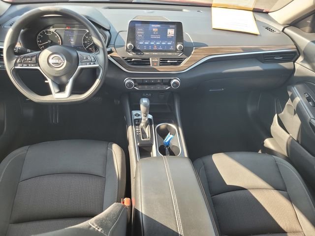 Used 2024 Red Nissan 2.5 SV image 16