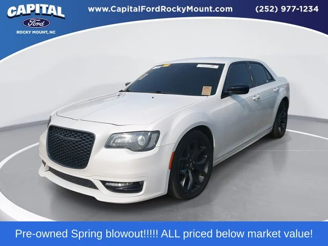 Used 2020 White Chrysler Touring image 1