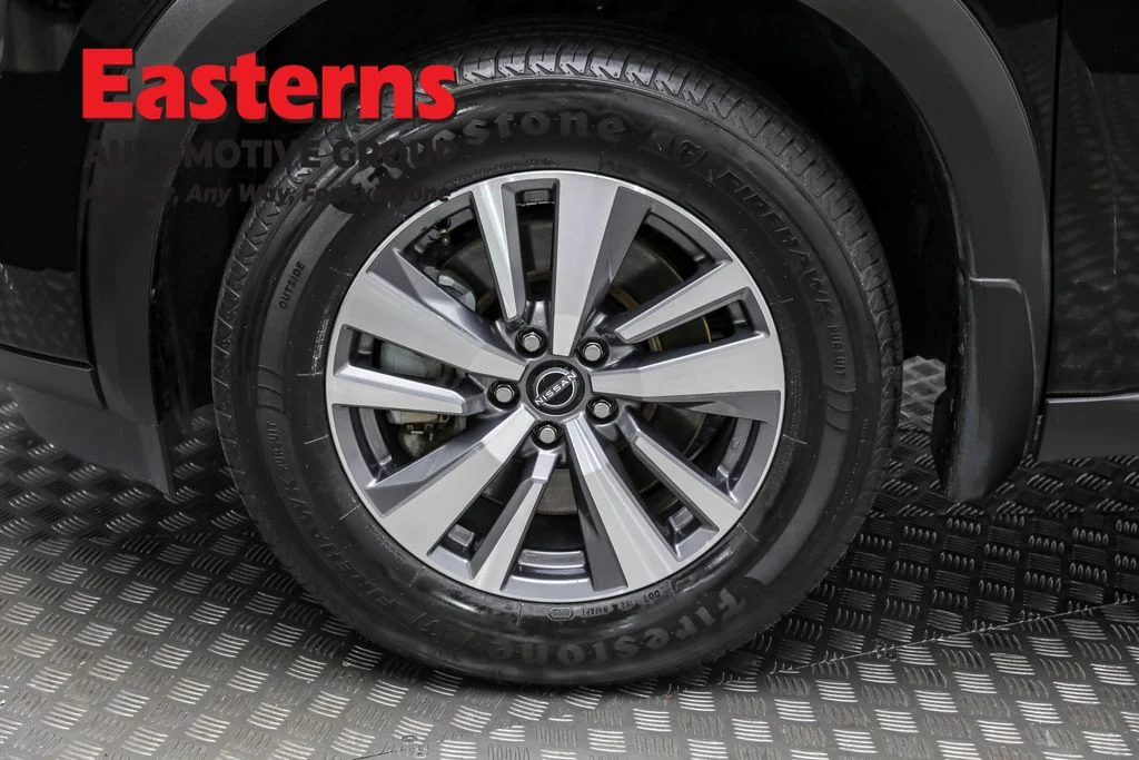 Used 2023 Black Nissan SL image 32