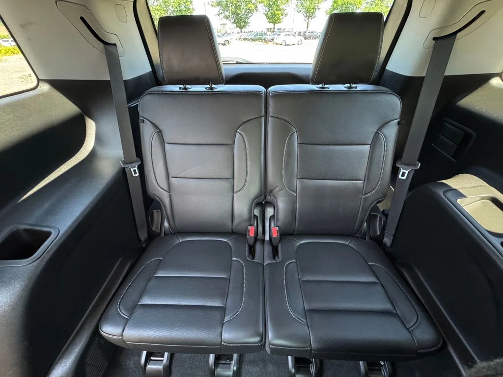 Used 2023 Summit White GMC SLT image 27