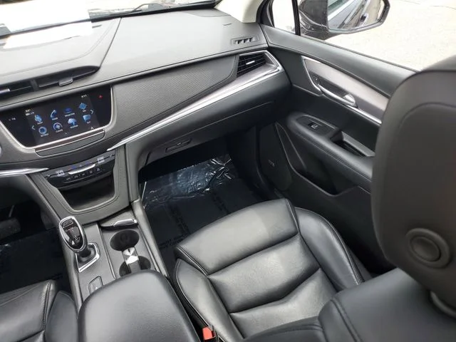 Used 2018 Red Cadillac Luxury image 17