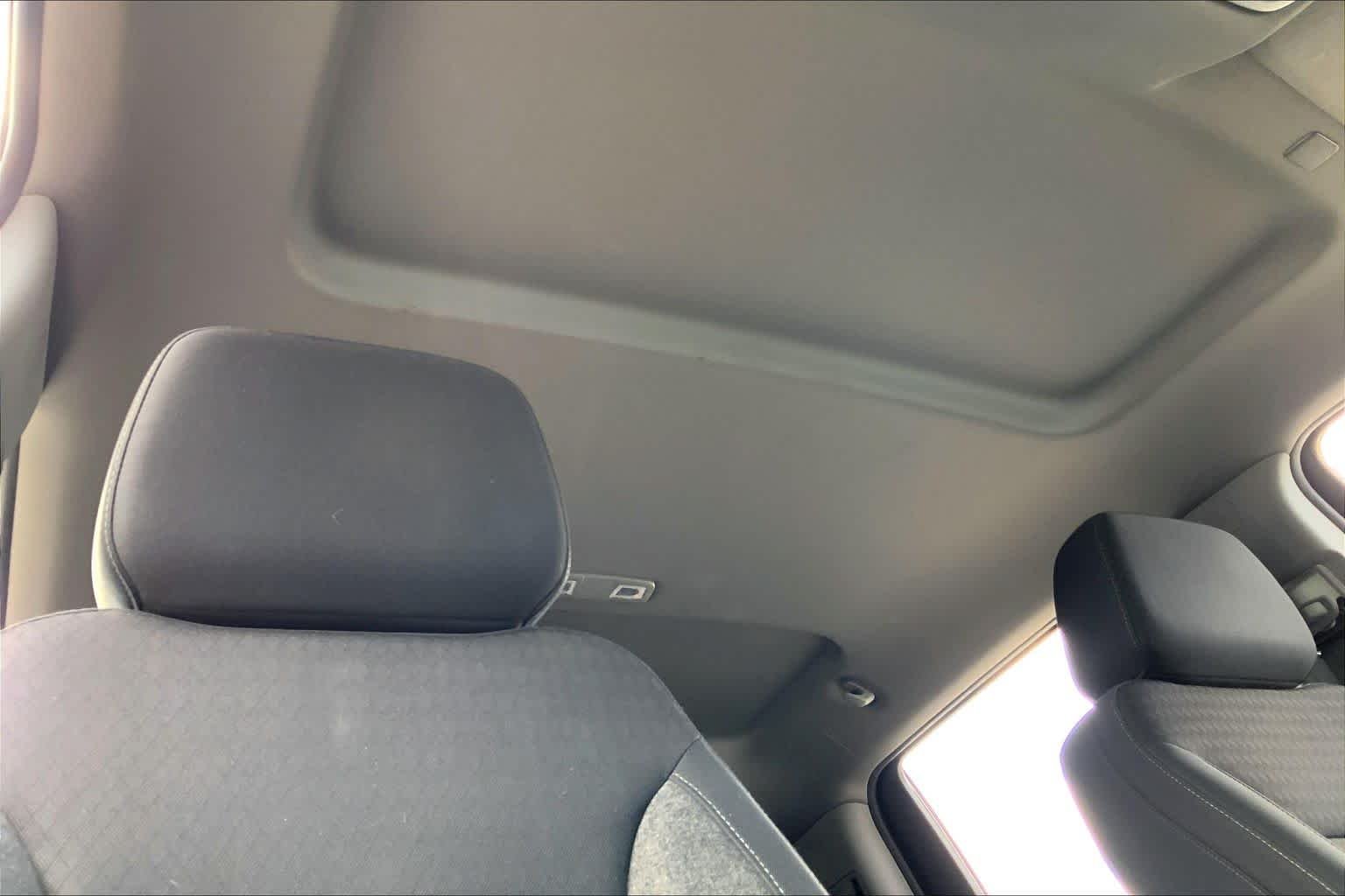 Used 2024 Summit White Chevrolet LT image 14