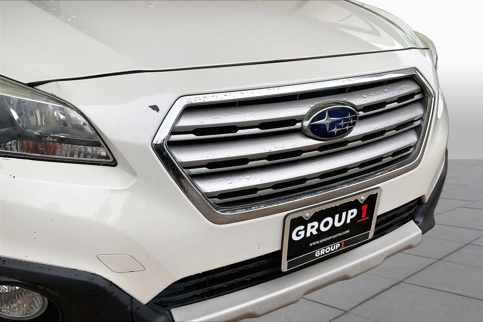 Used 2015 Crystal White Pearl Subaru 2.5i Limited image 28