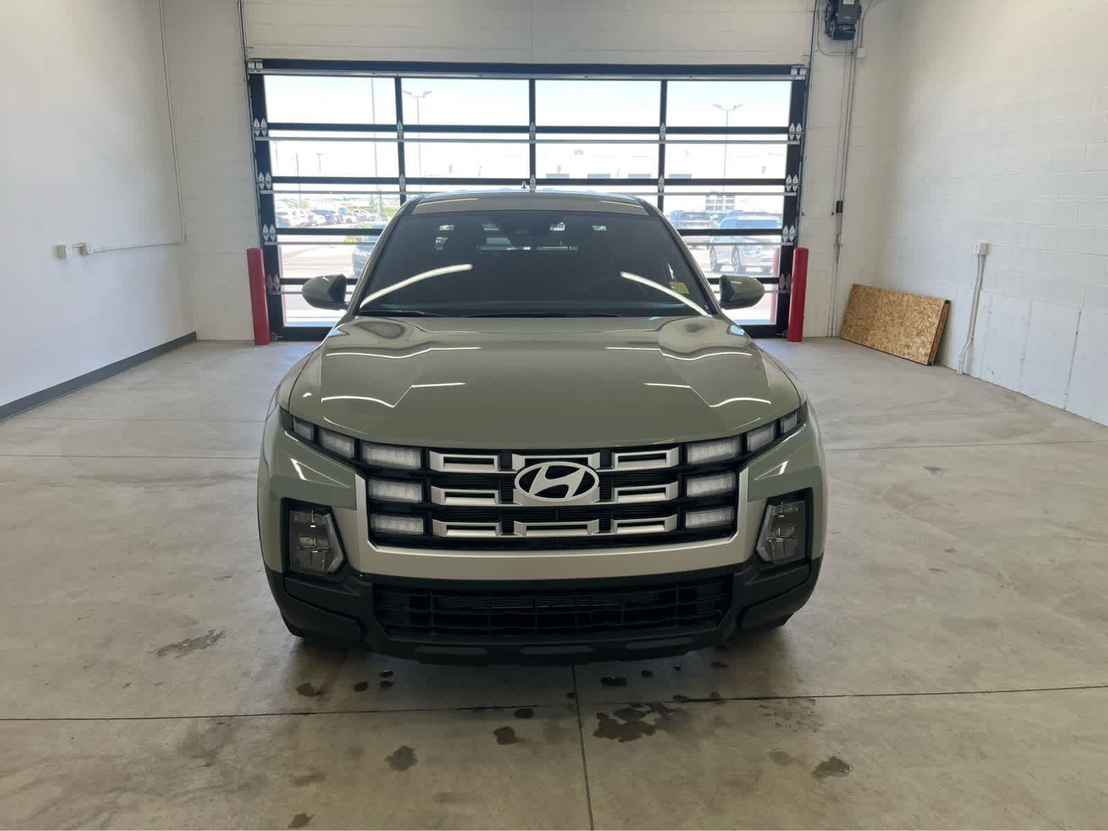Used 2025 Sage Gray Hyundai SE image 13