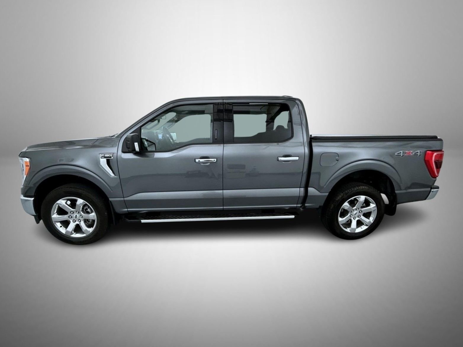 Used 2023 Gray Ford XLT image 8