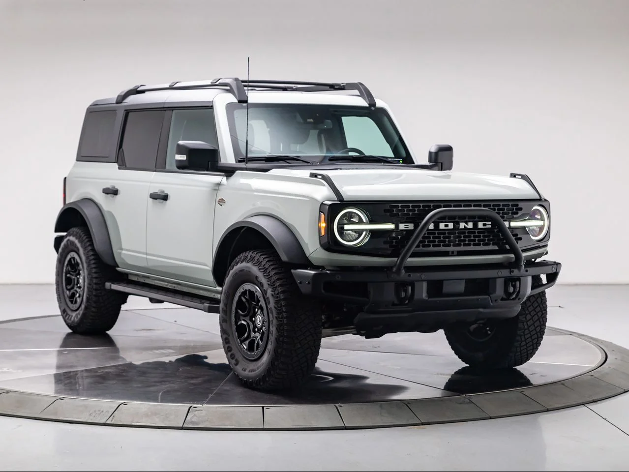 Used 2024 Cactus Gray Ford Wildtrak image 7