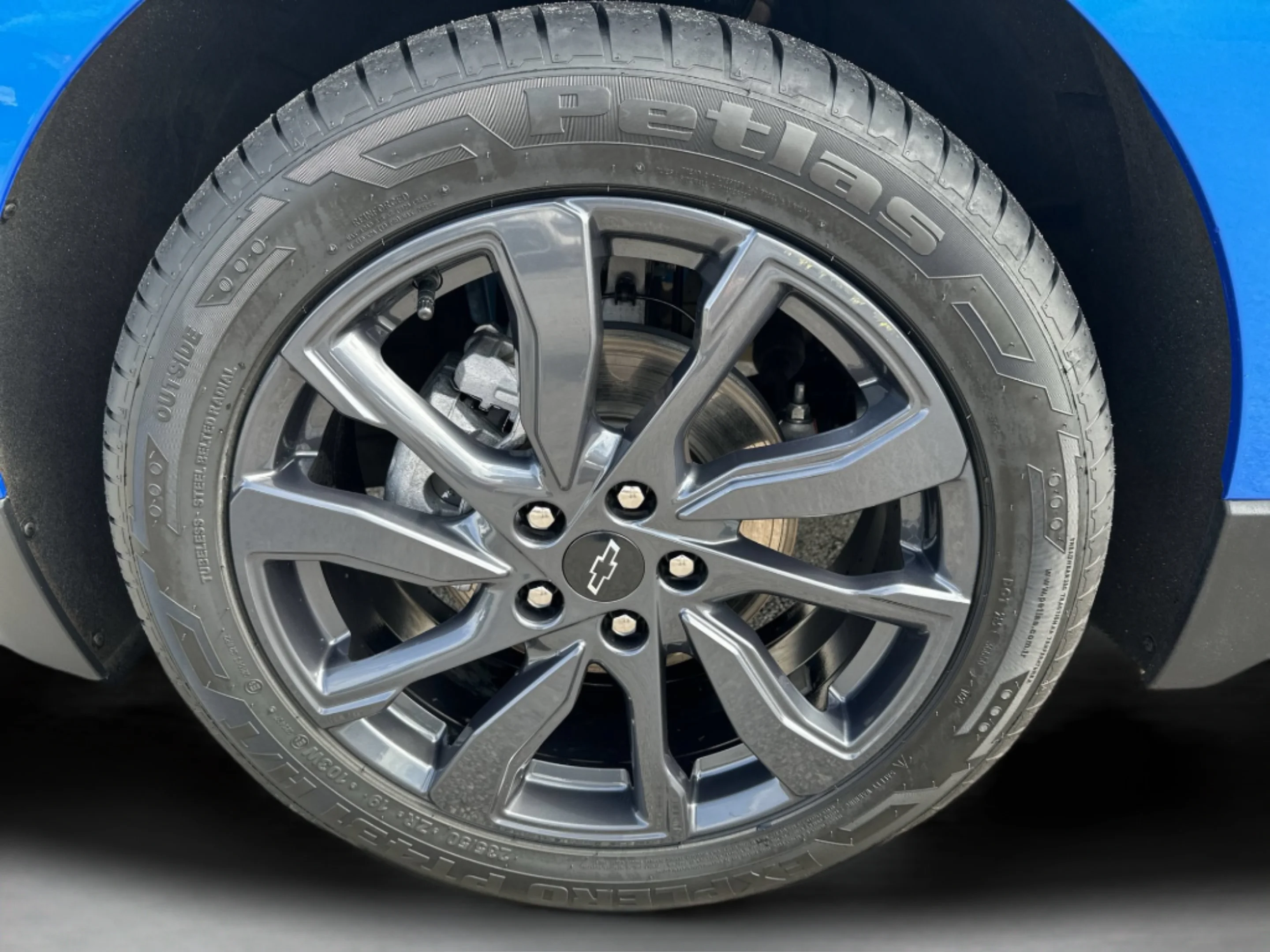 Used 2024 Riptide Blue Metallic Chevrolet RS image 28