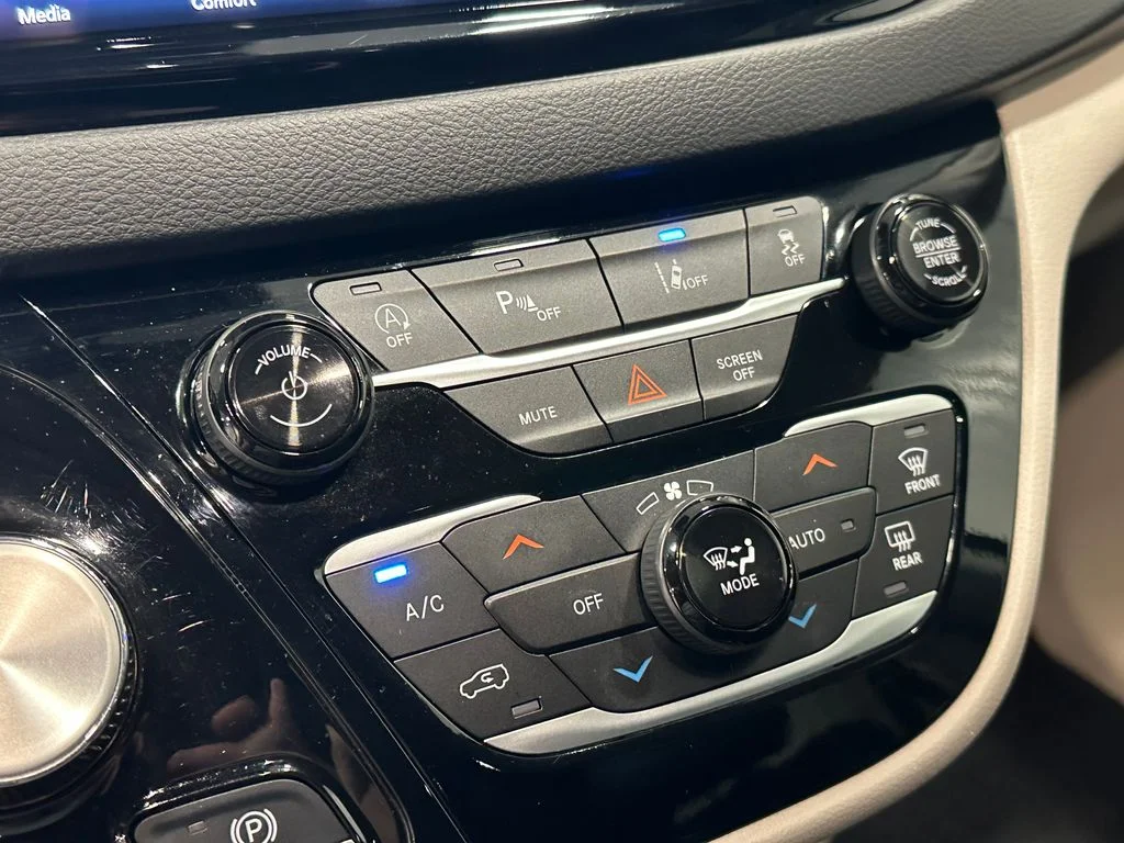 Used 2024 Blue Chrysler Touring L image 23