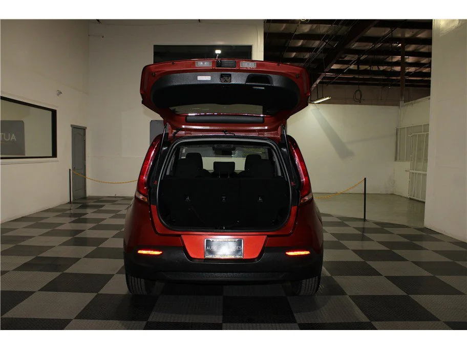 Used 2020 Mars Orange Kia LX image 18