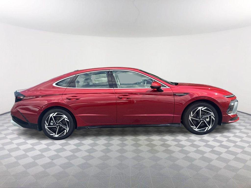 New 2026 Red Hyundai SEL Sport image 4