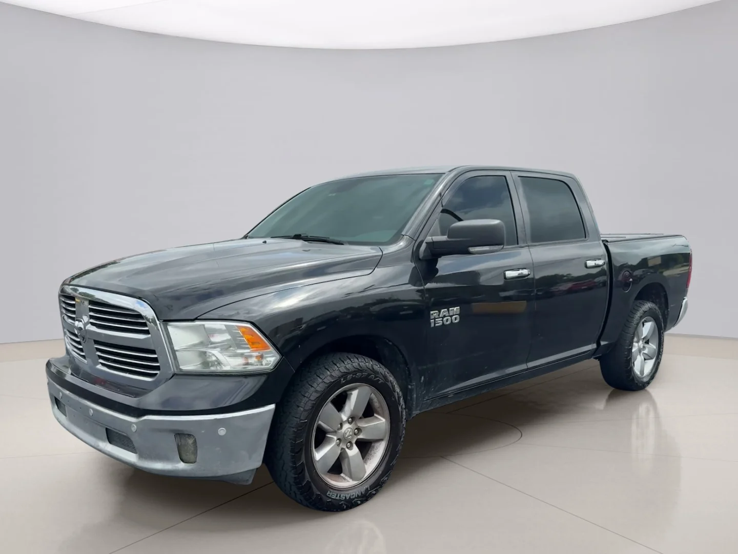 Used 2018 Black Ram LONE STAR image 1