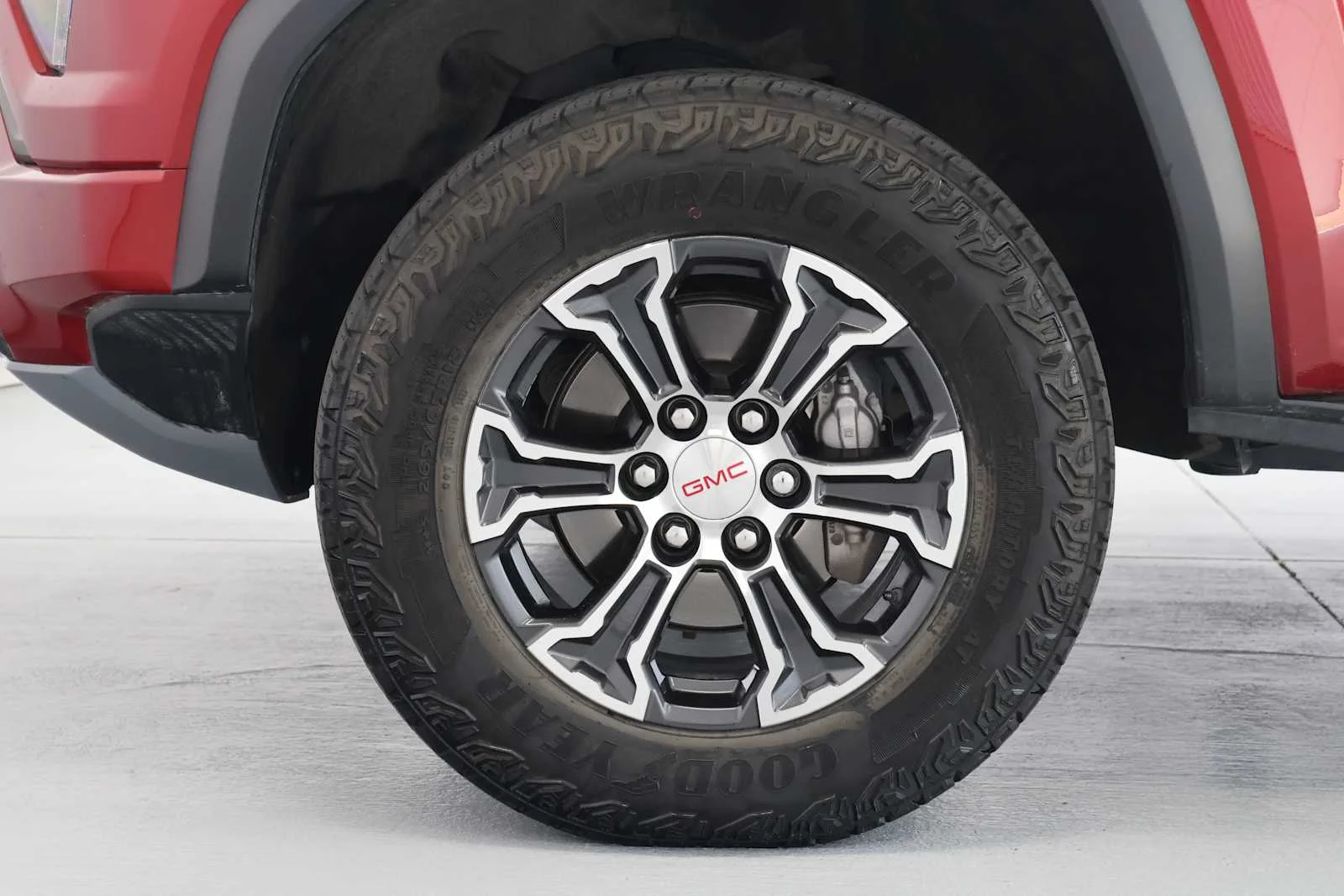 Used 2024 Volcanic Red Tintcoat GMC 4WD AT4 image 12