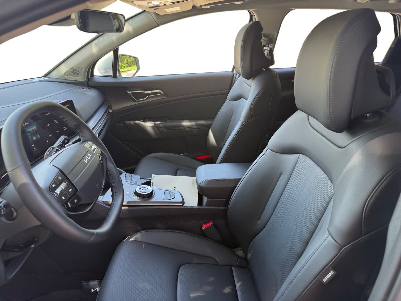 New 2026 Snow White Pearl Kia EX image 11