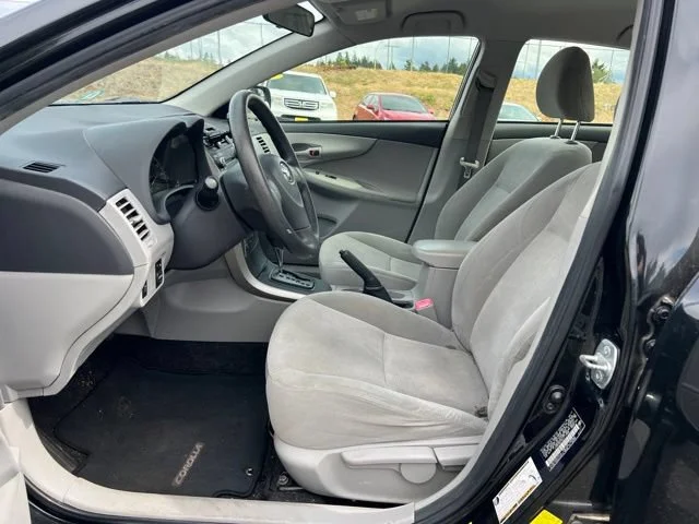 Used 2013 Black Sand Pearl Toyota L image 12