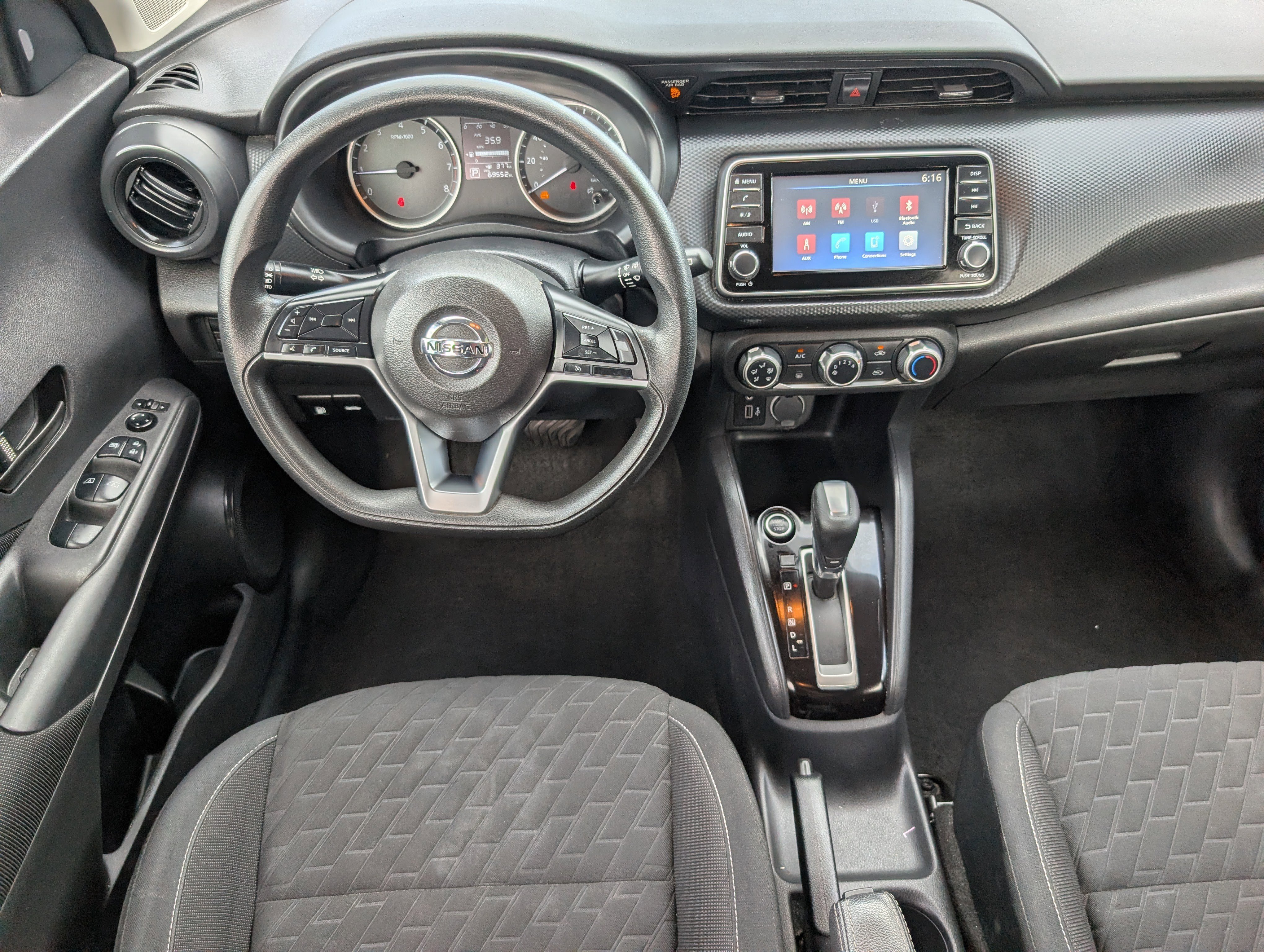 Used 2021 Super Black Nissan S image 6