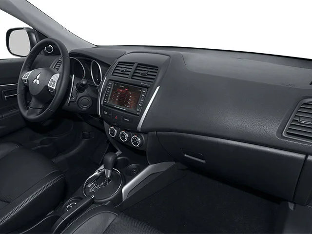 Used 2014  Mitsubishi ES image 17
