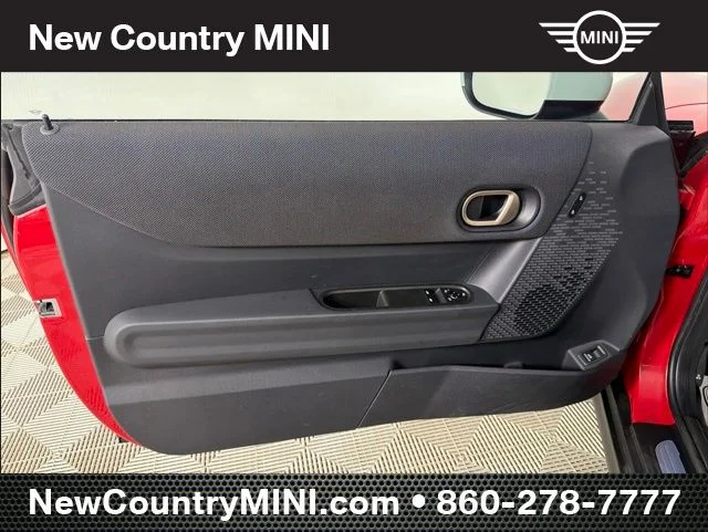 2025 MINI Hardtop 2 Door Base - Photo 12