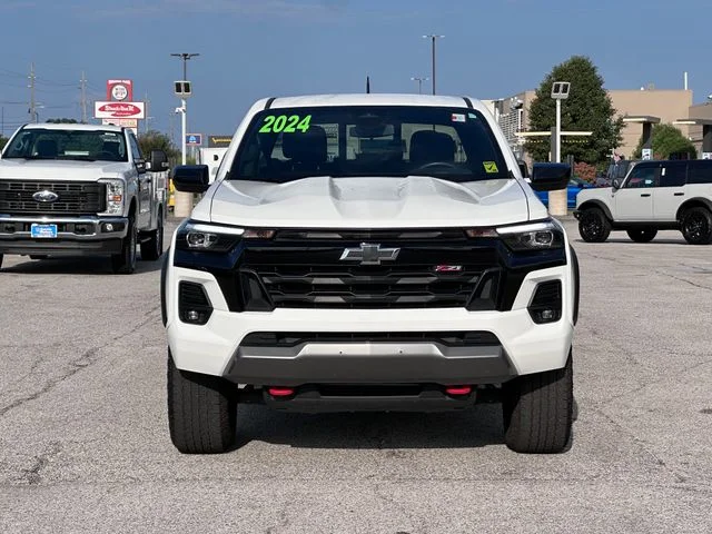 Certified Used 2024 White Chevrolet Z71 image 2