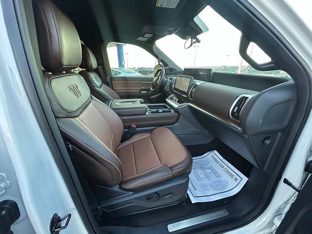 New 2027 Star White Metallic Tri-Coat Ford King Ranch® image 25
