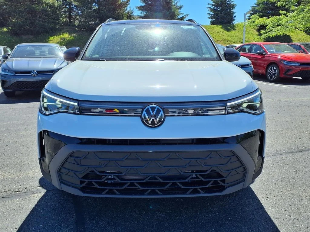 New 2026 Pure White w/Deep Blk Rf Volkswagen 1.5T SE Black image 6