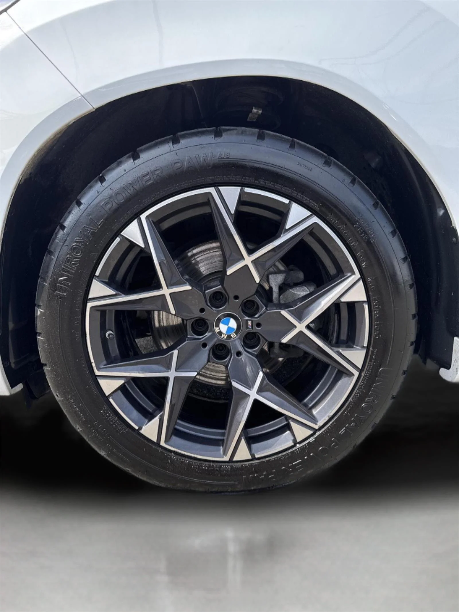 Used 2025 WHITE BMW 30 xDrive image 9