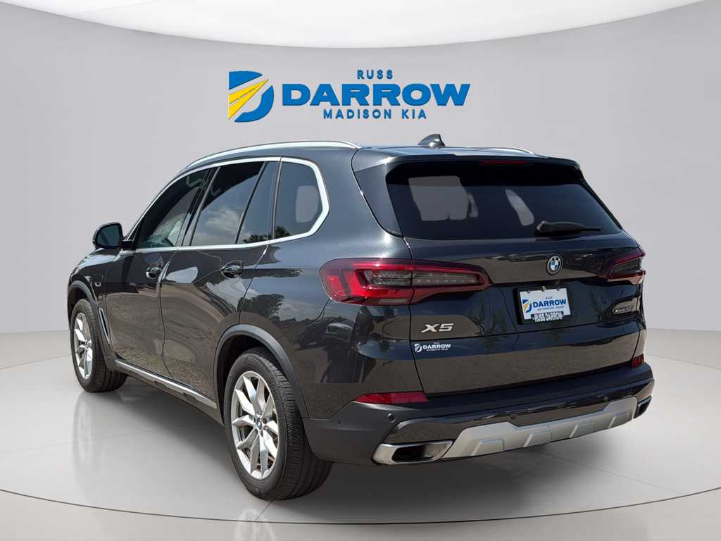 Used 2022 Dark Graphite Metallic BMW xDrive45e image 3