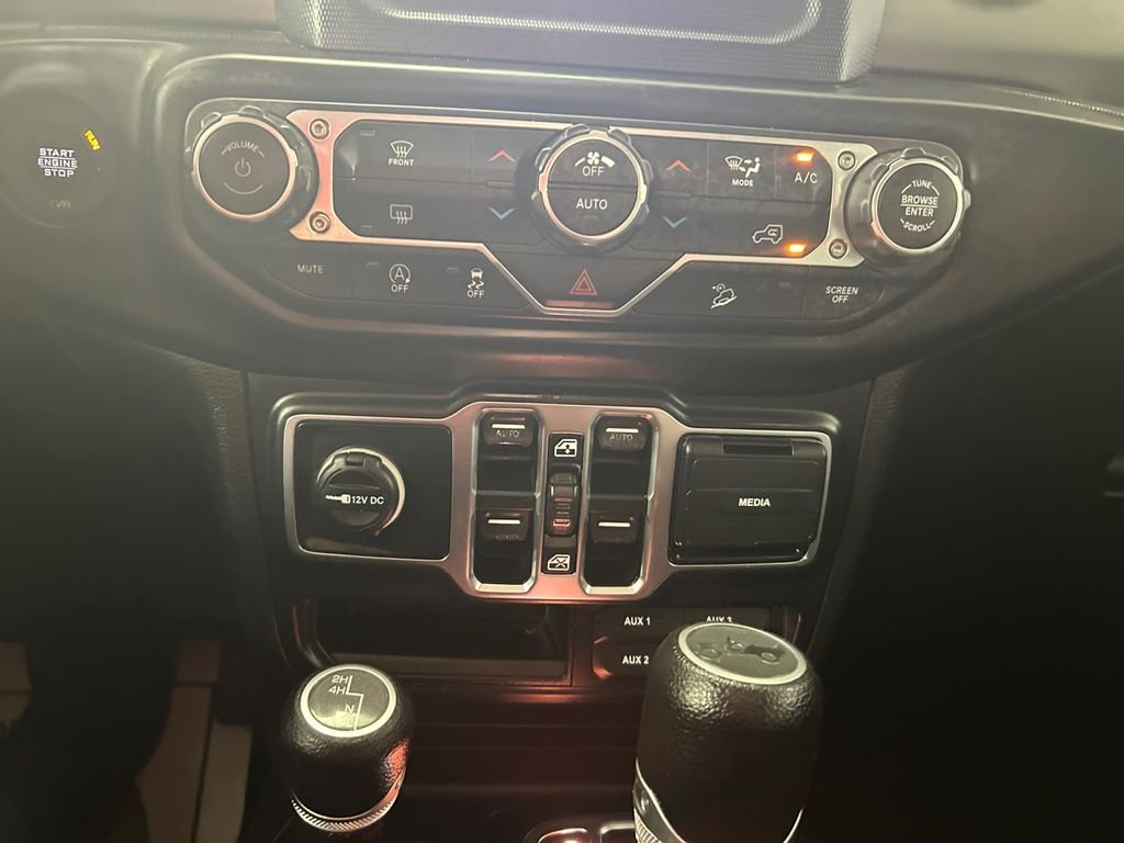 Used 2019 Gray Jeep Unlimited Sport S image 22