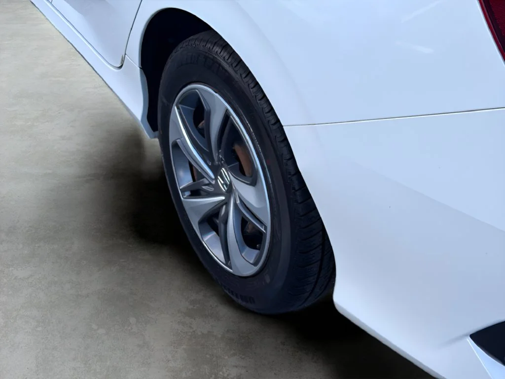 Used 2021 Platinum White Pearl Honda LX image 9